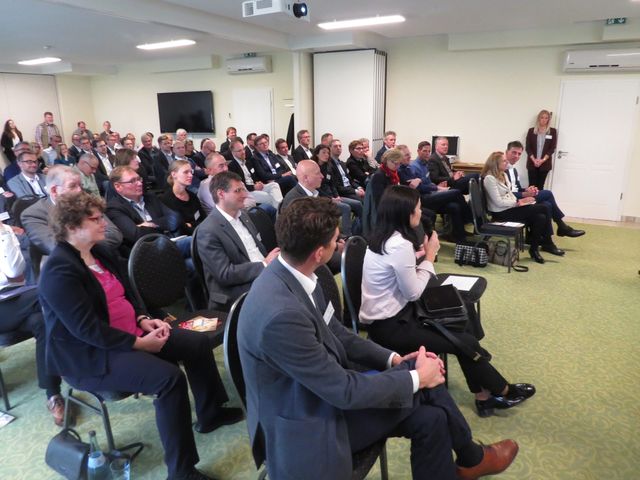 Voll besetzter Saal
